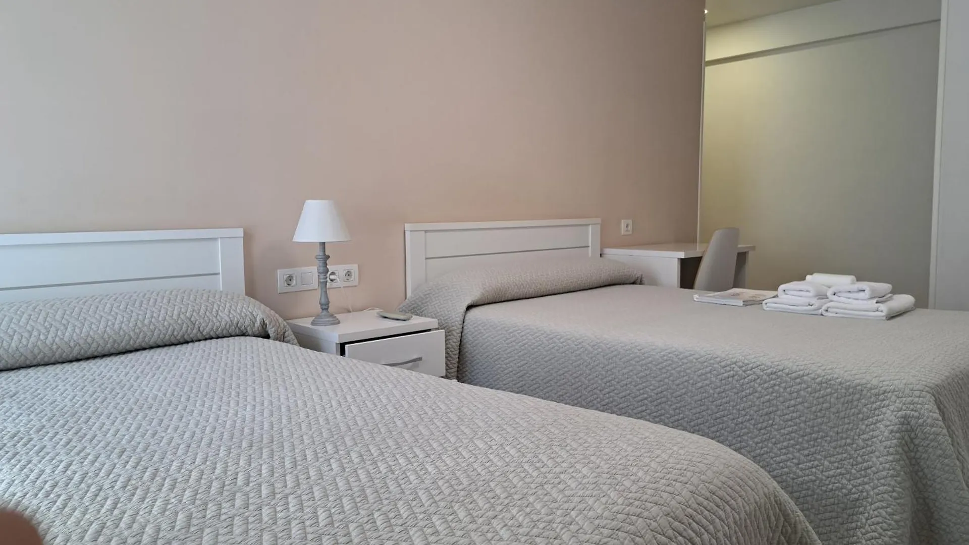 Guest house Pension Iruna Santurtzi